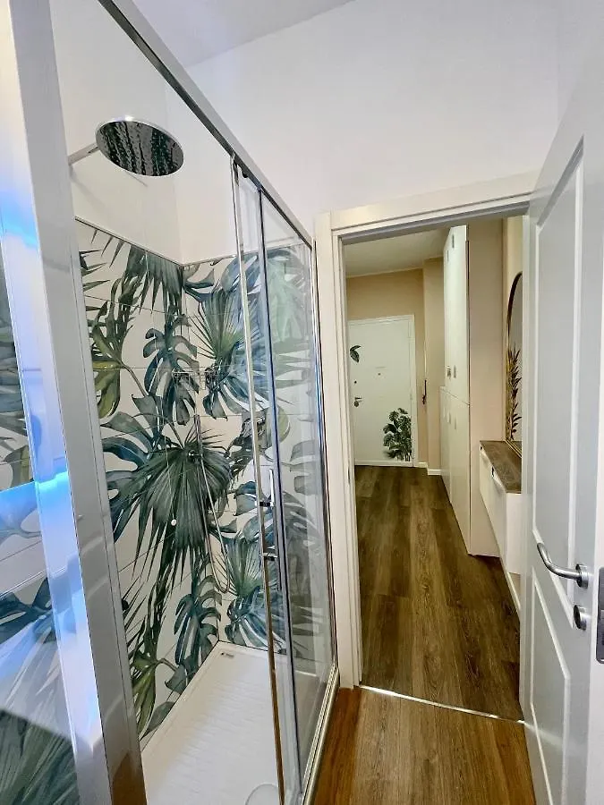 Monstera House Roma Trastevere Italia
